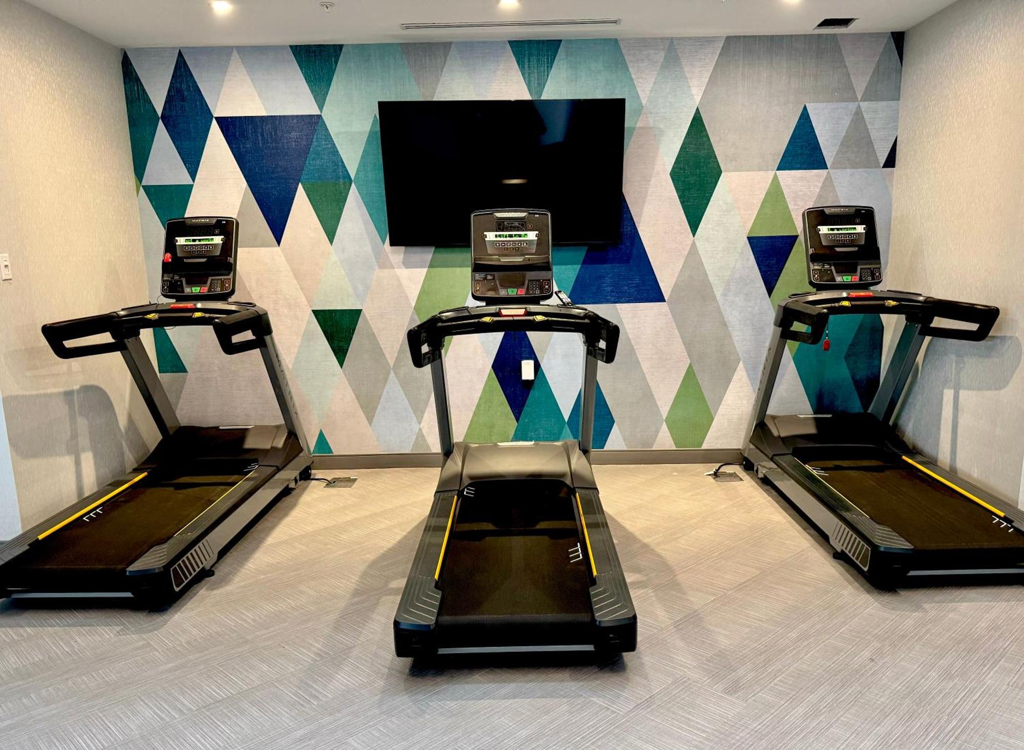 Candlewood Suites Burlington Conference Centre By Ihg מראה חיצוני תמונה