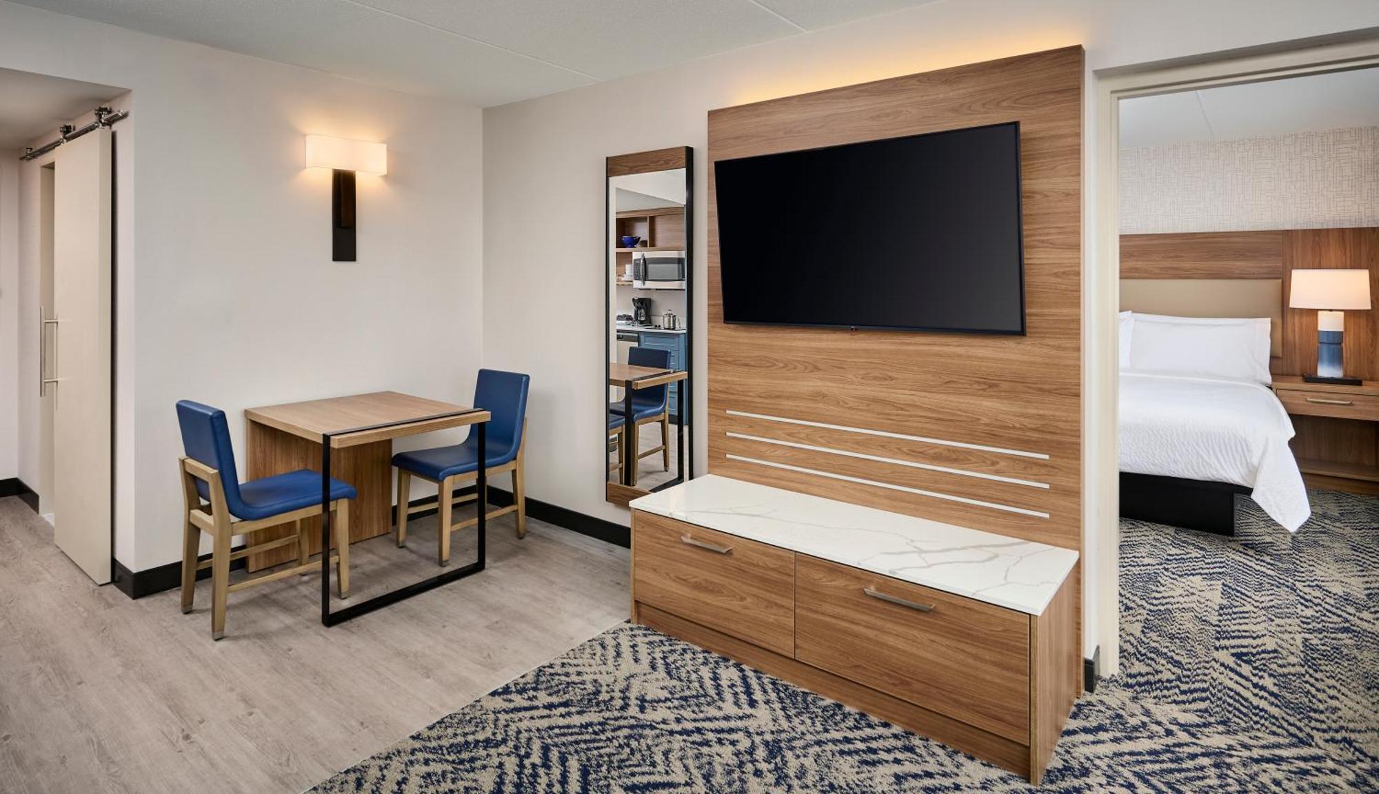 Candlewood Suites Burlington Conference Centre By Ihg מראה חיצוני תמונה